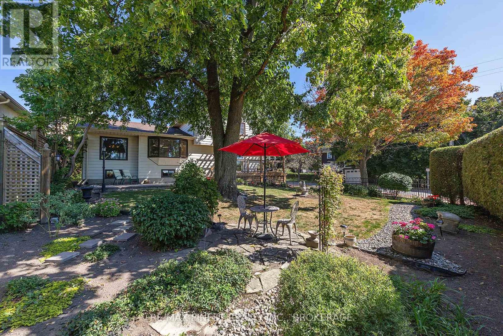 80 Market Street, Gananoque, Ontario  K7G 2M3 - Photo 5 - X12435263