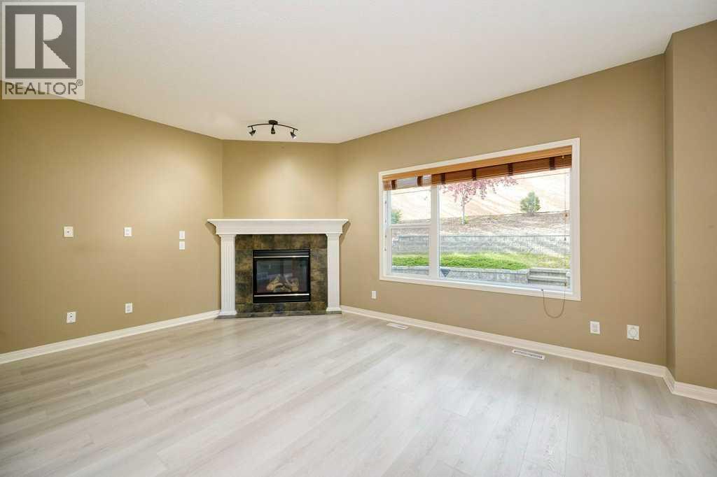 34 Aspen Stone Mews Sw, Calgary, Alberta  T3H 5Z1 - Photo 9 - A2249130