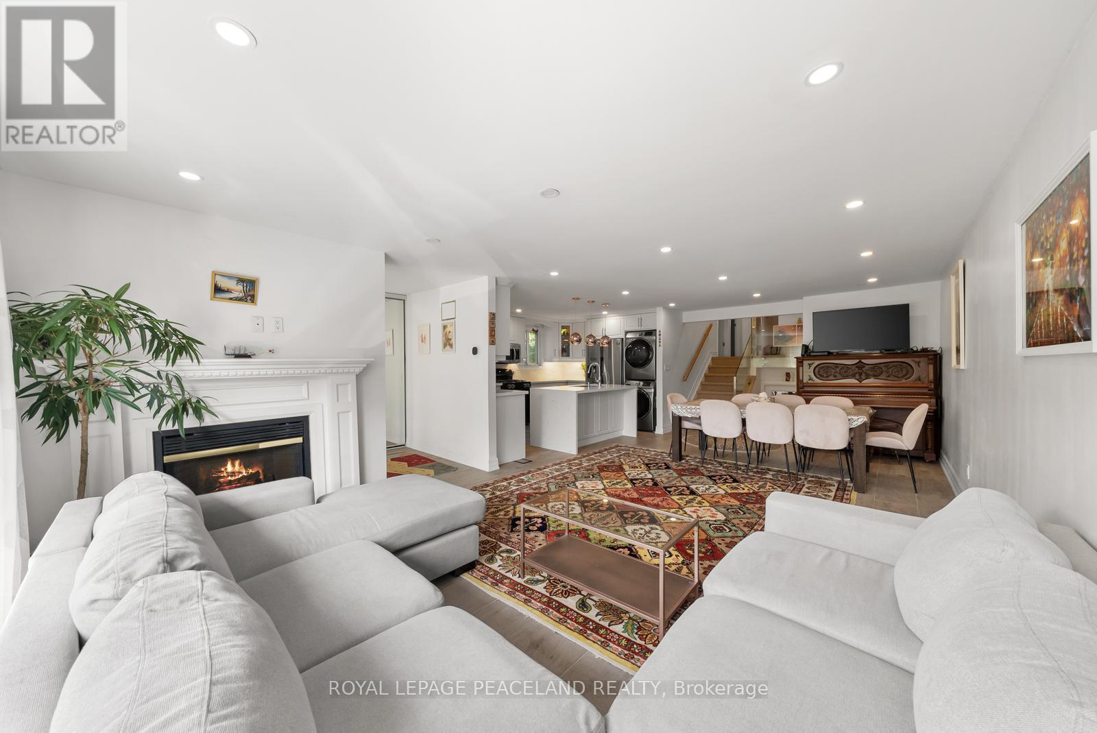 105 Apache Trail, Toronto (Pleasant View), Ontario  M2H 2J1 - Photo 4 - C12419018