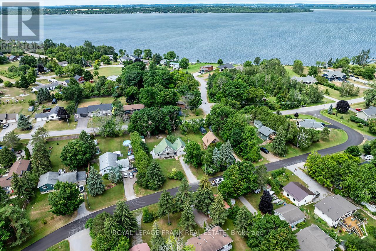16 Shelley Drive, Kawartha Lakes, Ontario  K0M 2C0 - Photo 4 - X12435314
