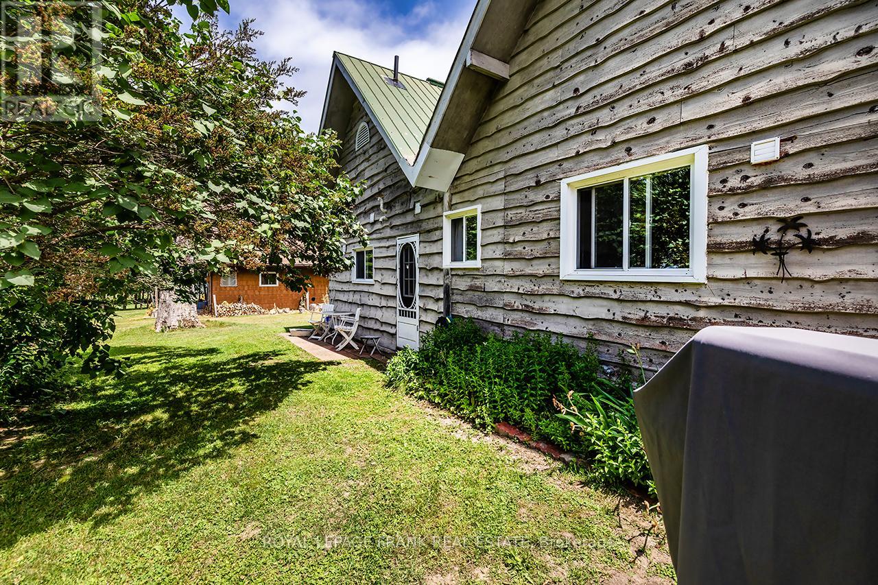 16 Shelley Drive, Kawartha Lakes, Ontario  K0M 2C0 - Photo 7 - X12435314