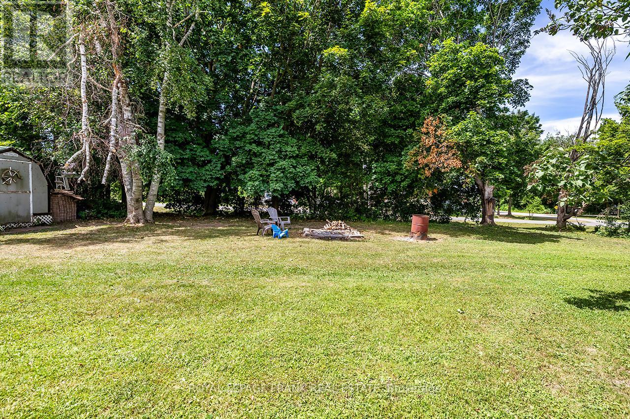 16 Shelley Drive, Kawartha Lakes, Ontario  K0M 2C0 - Photo 8 - X12435314
