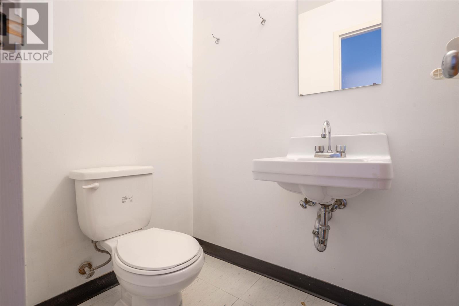 955 Queen St E # 100, Sault Ste. Marie, Ontario  P6A 2C3 - Photo 6 - SM252821