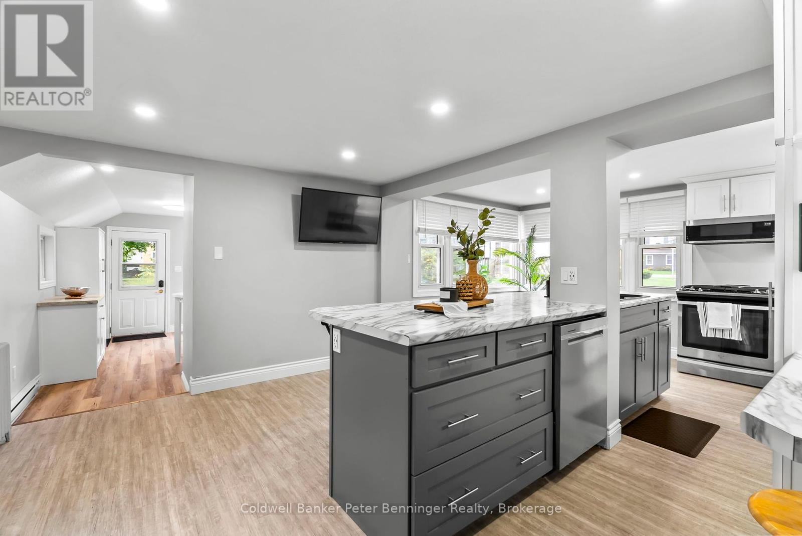 620 Victoria Street S, Brockton, Ontario  N0G 2V0 - Photo 11 - X12435283
