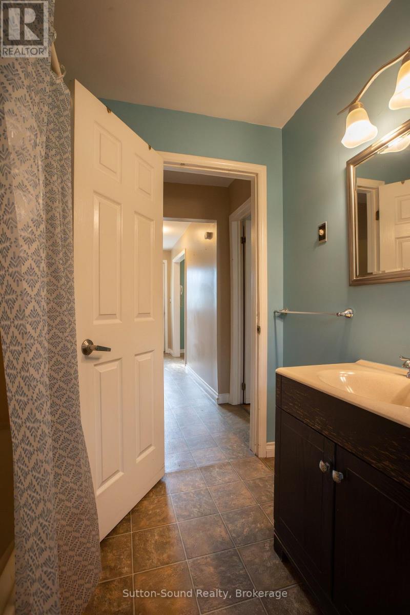 204521 Highway 26, Meaford, Ontario  N4K 5W4 - Photo 19 - X12435334