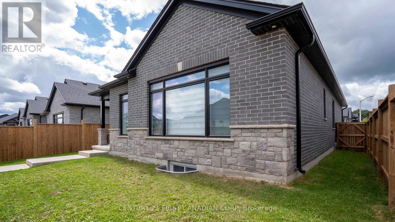 25 - 383 Daventry Way, Middlesex Centre, Ontario  N0L 1R0 - Photo 37 - X12435233