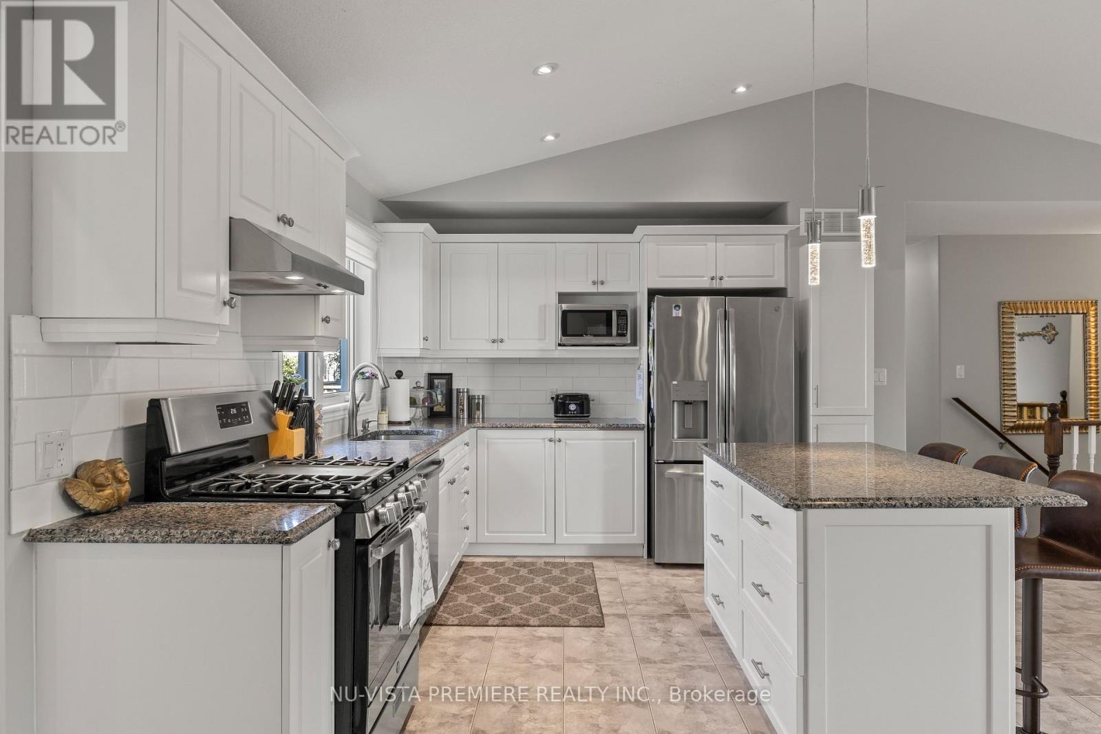 22534 Queens Line, West Elgin, Ontario  N0L 2C0 - Photo 11 - X12435321