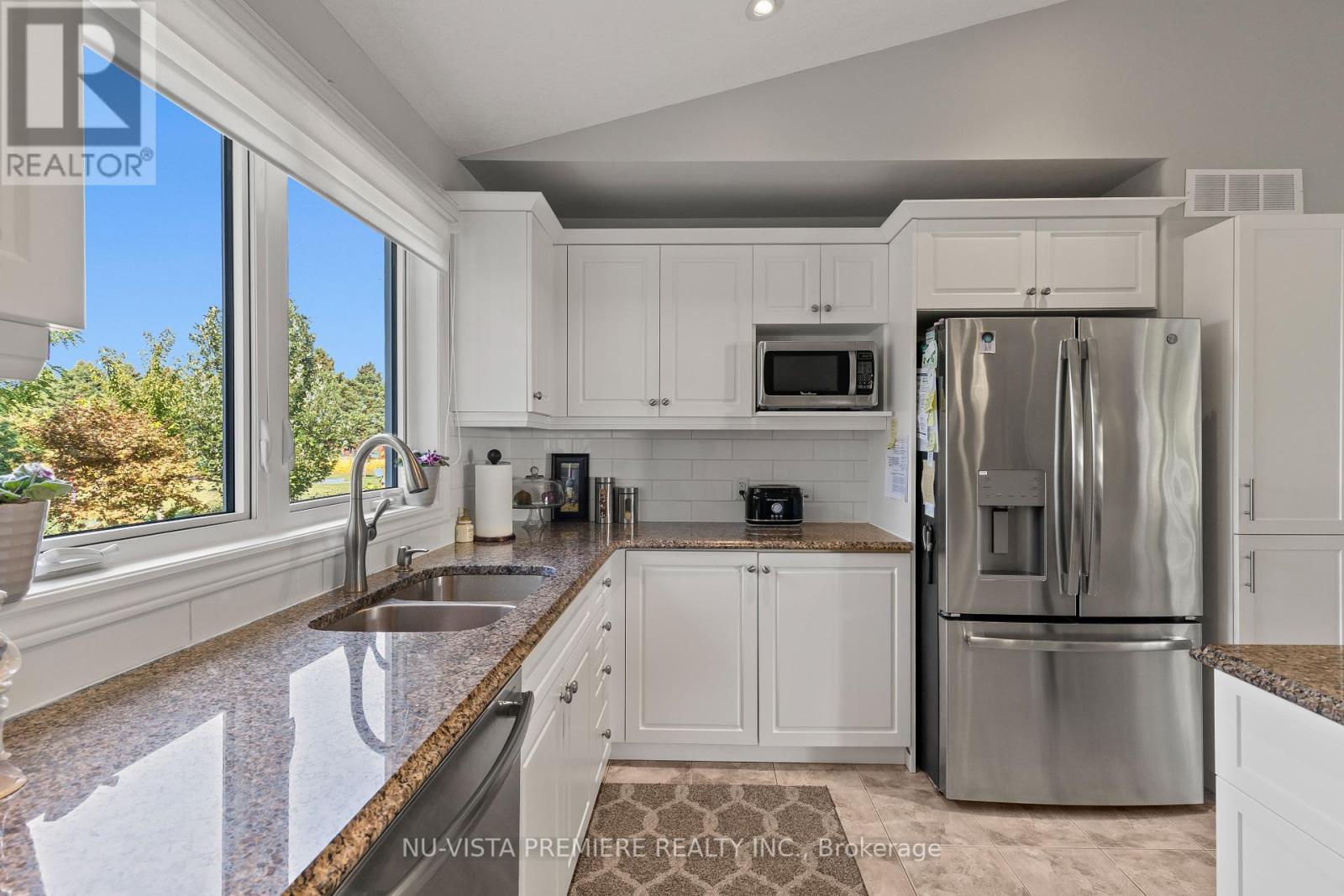 22534 Queens Line, West Elgin, Ontario  N0L 2C0 - Photo 13 - X12435321