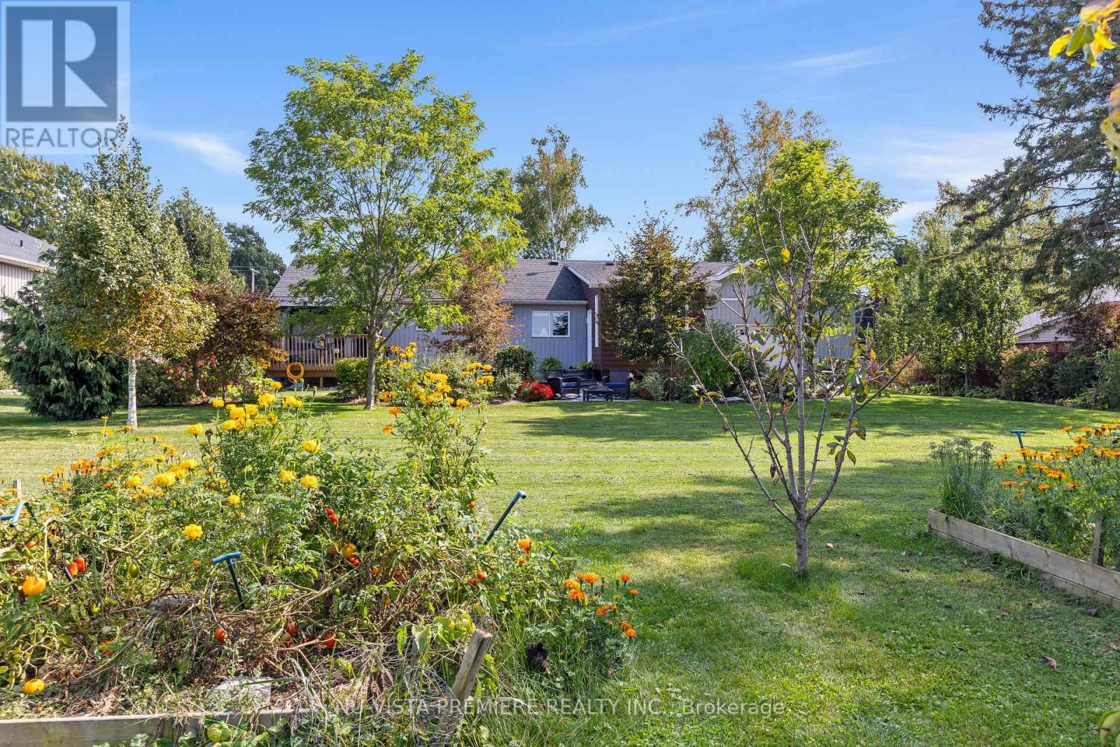 22534 Queens Line, West Elgin, Ontario  N0L 2C0 - Photo 39 - X12435321