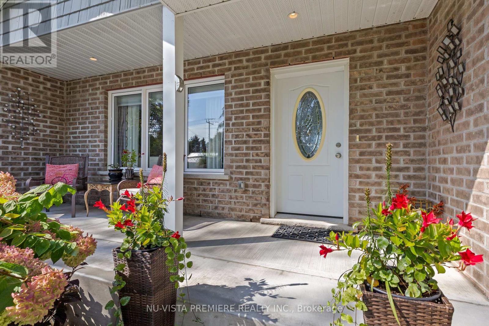 22534 Queens Line, West Elgin, Ontario  N0L 2C0 - Photo 5 - X12435321