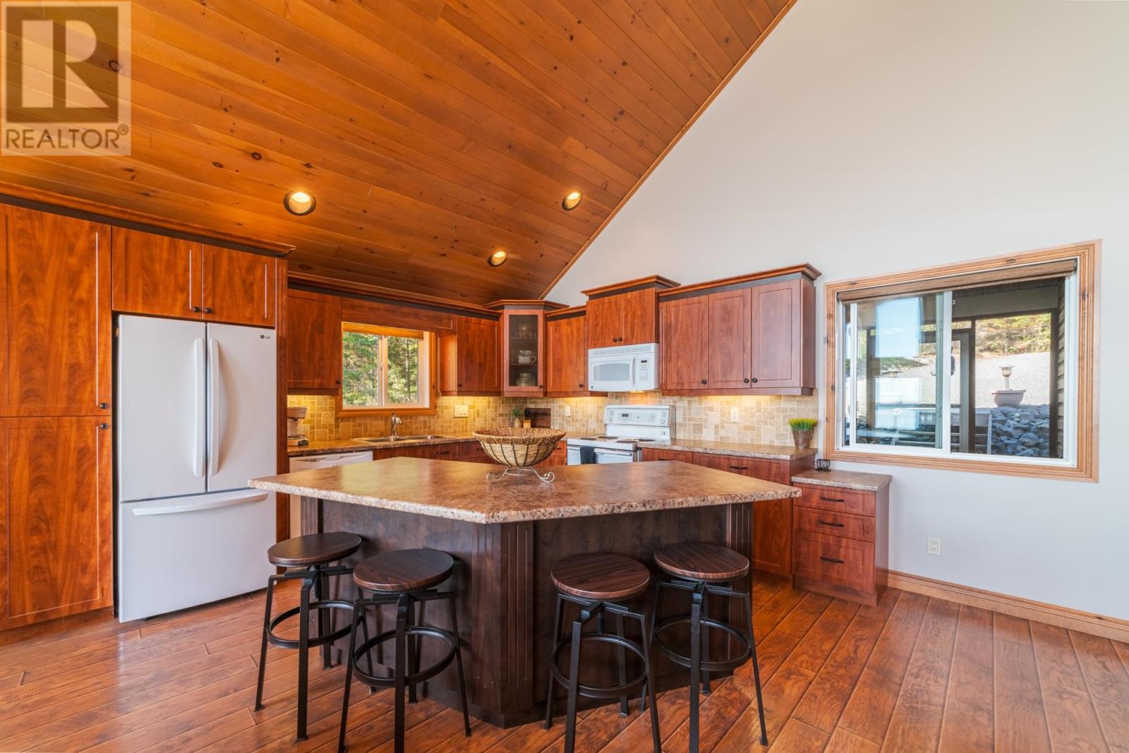 2-86 Poplar Bay, Kenora, Ontario  P0X 1C0 - Photo 17 - TB253079