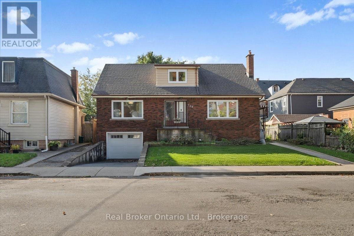 106 SIMCOE STREET E, Hamilton, Ontario