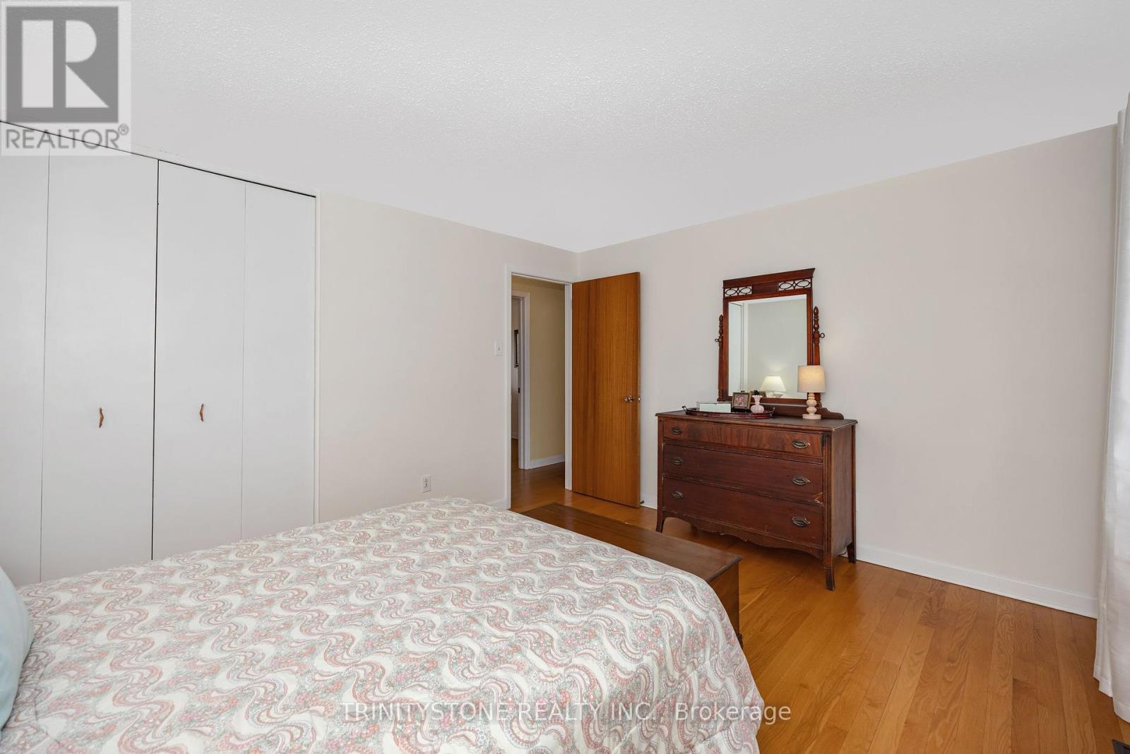 7 Pulford Crescent, Ottawa, Ontario  K2B 6L6 - Photo 19 - X12435294
