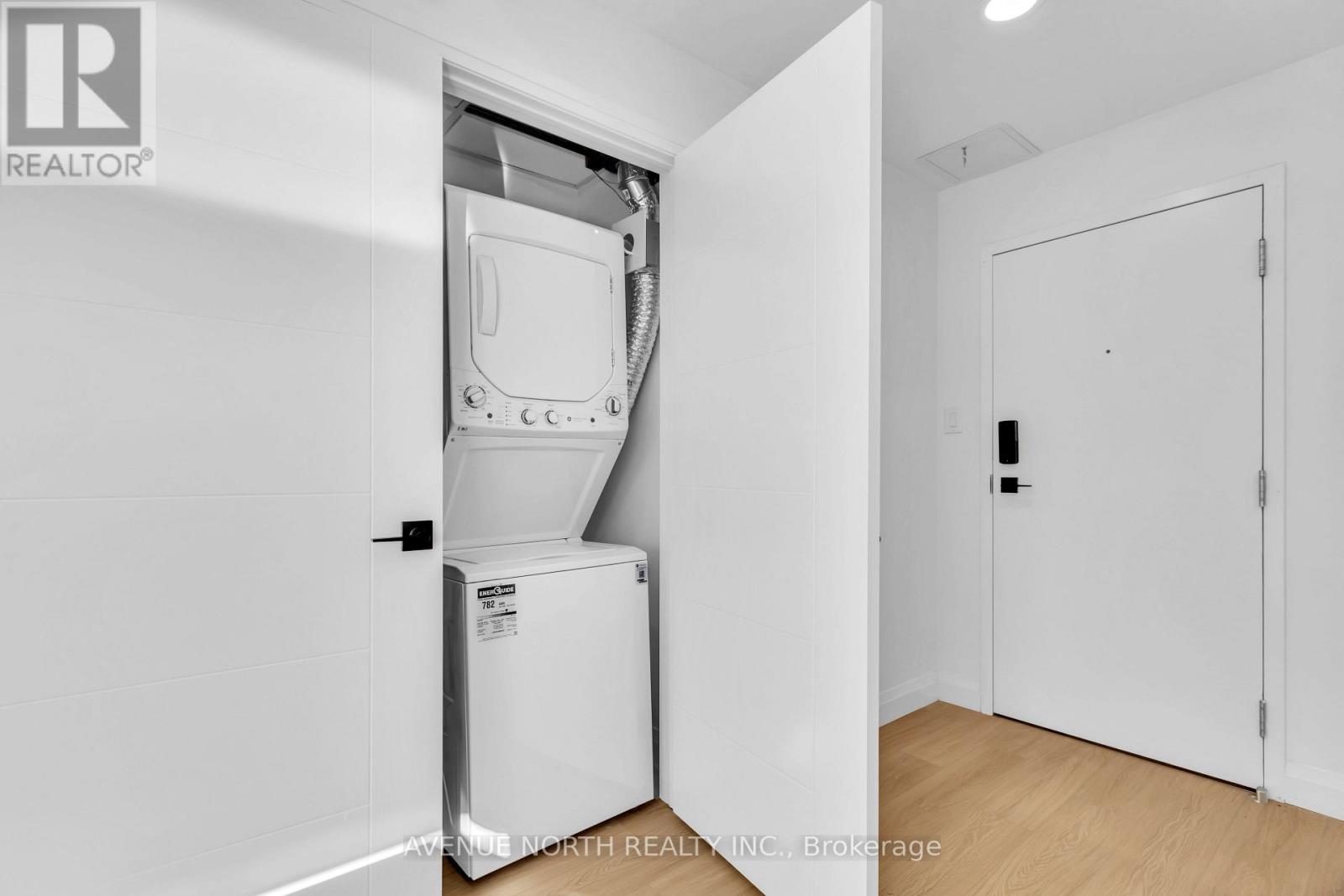 204 - 368 Tweedsmuir Avenue, Ottawa, Ontario  K1Z 5N4 - Photo 8 - X12435299