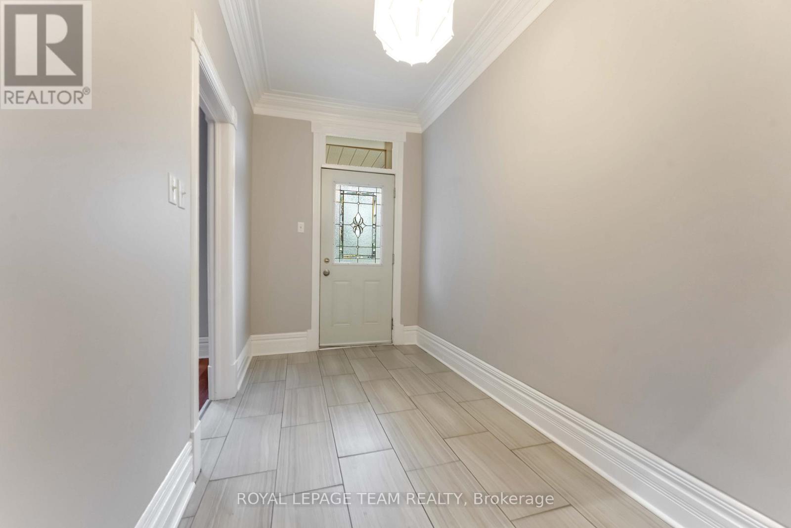 205 Pretoria Avenue, Ottawa, Ontario  K1S 1X1 - Photo 6 - X12435308