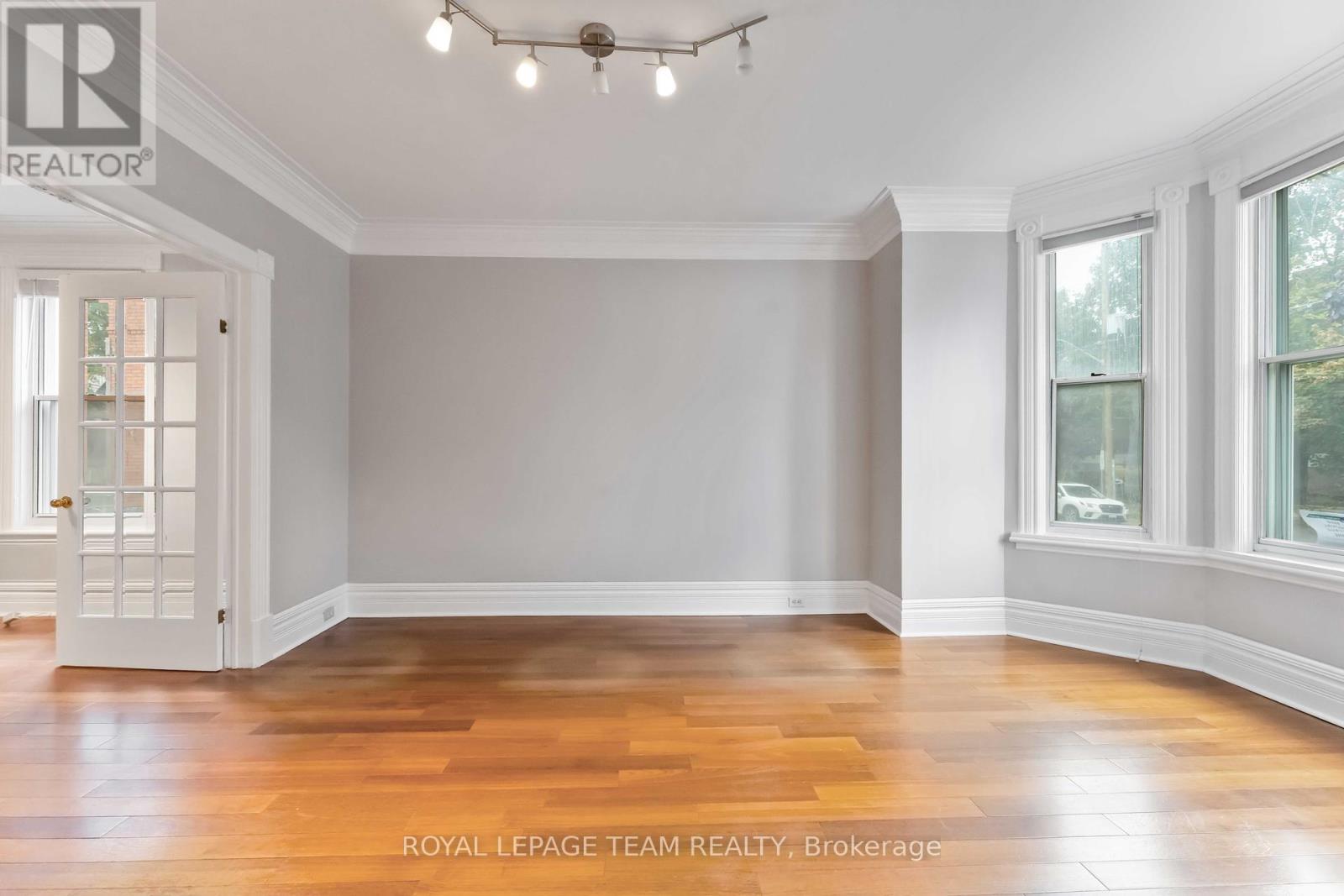 205 Pretoria Avenue, Ottawa, Ontario  K1S 1X1 - Photo 8 - X12435308