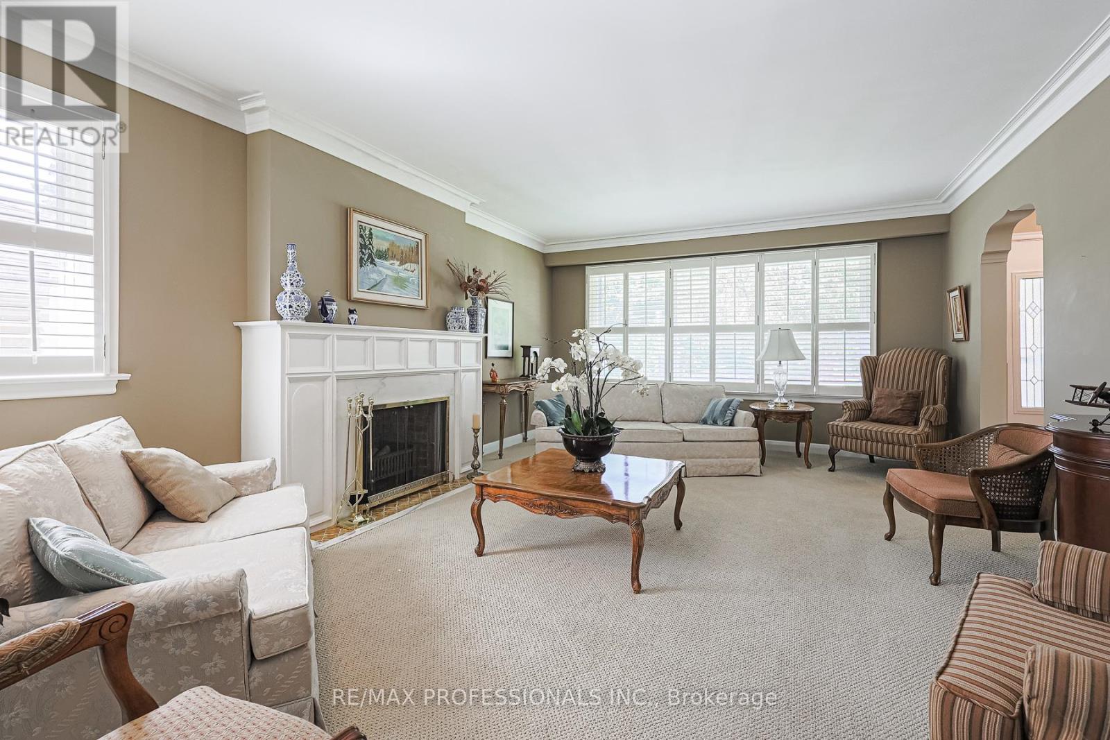 55 Old Burnhamthorpe Road, Toronto, Ontario  M9C 3J6 - Photo 10 - W12435167