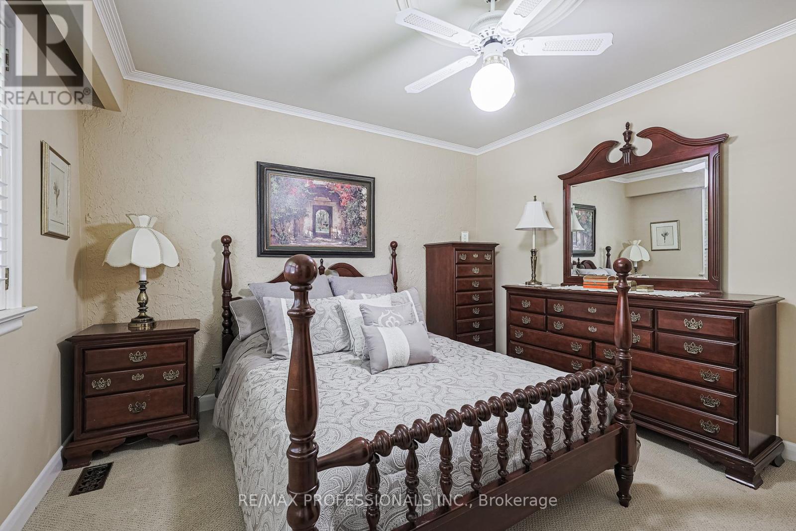 55 Old Burnhamthorpe Road, Toronto, Ontario  M9C 3J6 - Photo 25 - W12435167