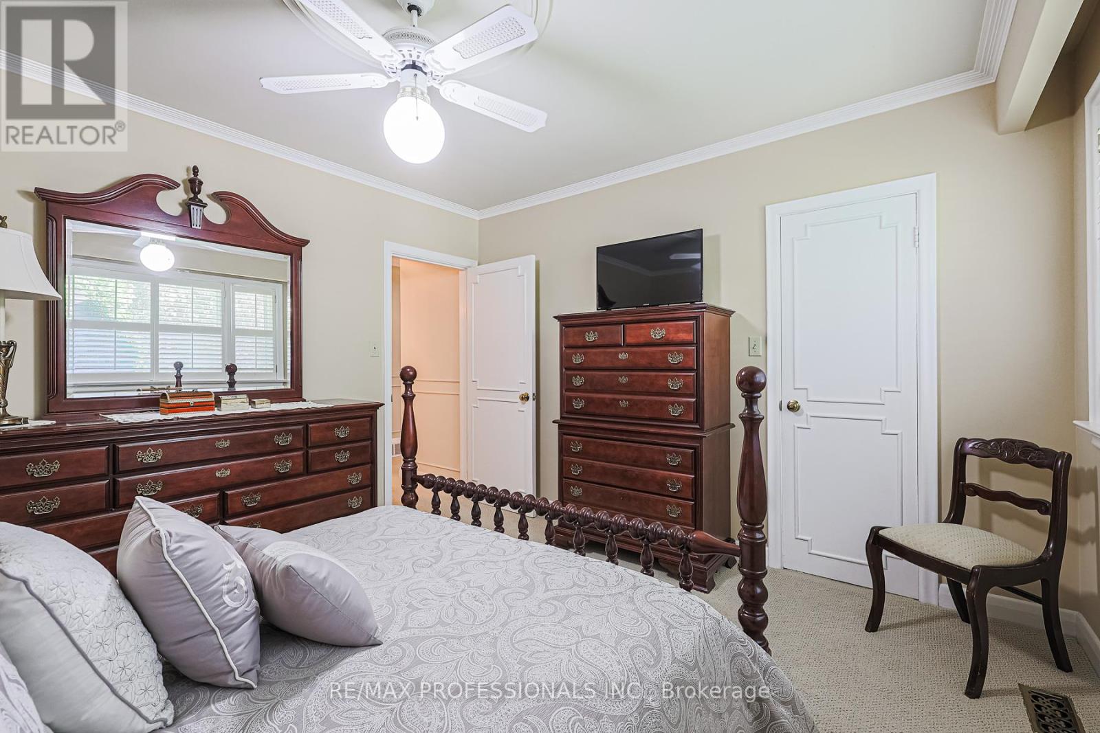 55 Old Burnhamthorpe Road, Toronto, Ontario  M9C 3J6 - Photo 26 - W12435167