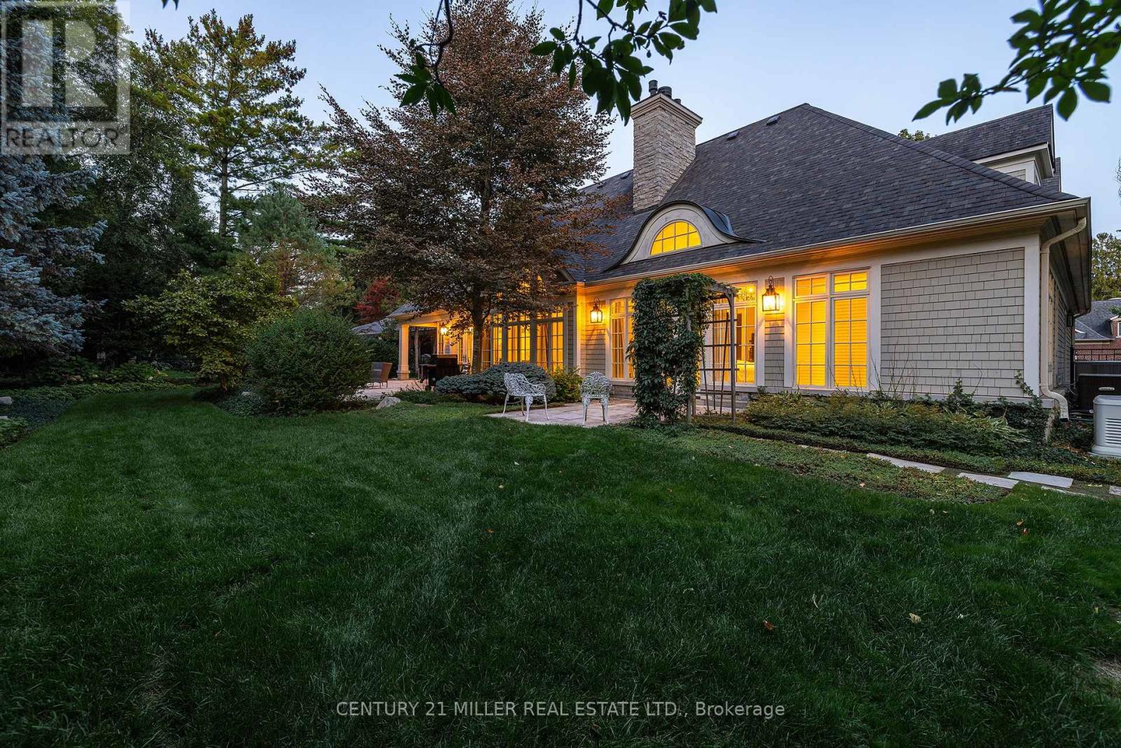 2039 Ardleigh Road, Oakville, Ontario  L6J 1V6 - Photo 42 - W12435175