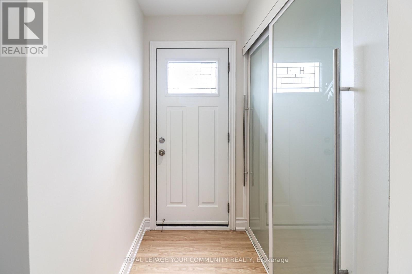 15 Golding Avenue, Brampton, Ontario  L6W 1M5 - Photo 4 - W12435181