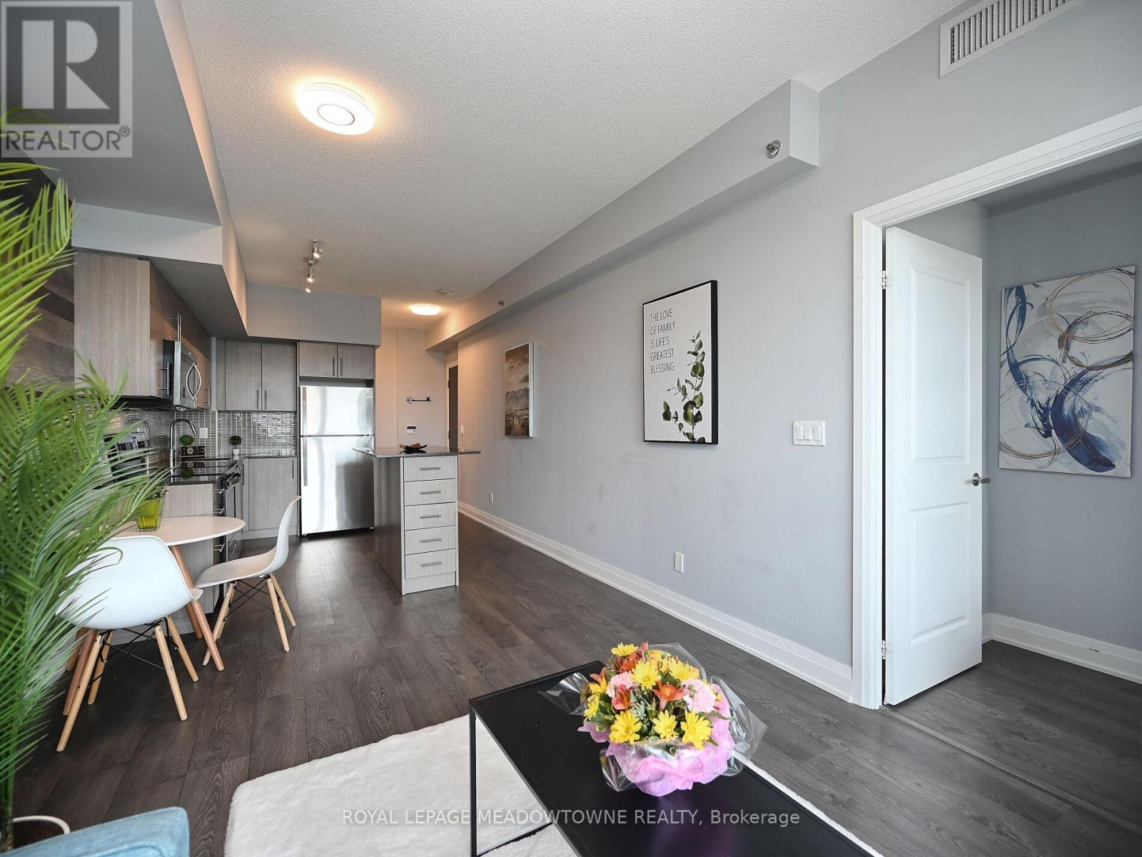 1210 - 55 Speers Road, Oakville, Ontario  L6K 0H9 - Photo 17 - W12435196