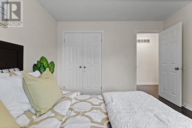 59 Galileo Drive, Hamilton (Lakeshore), Ontario  L8E 0H1 - Photo 26 - X12435286