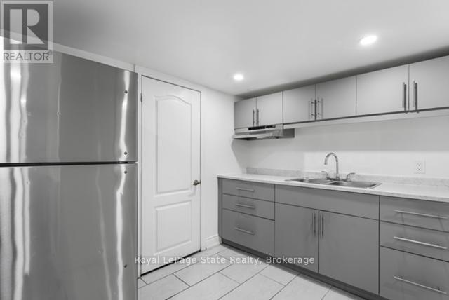 59 Galileo Drive, Hamilton (Lakeshore), Ontario  L8E 0H1 - Photo 39 - X12435286