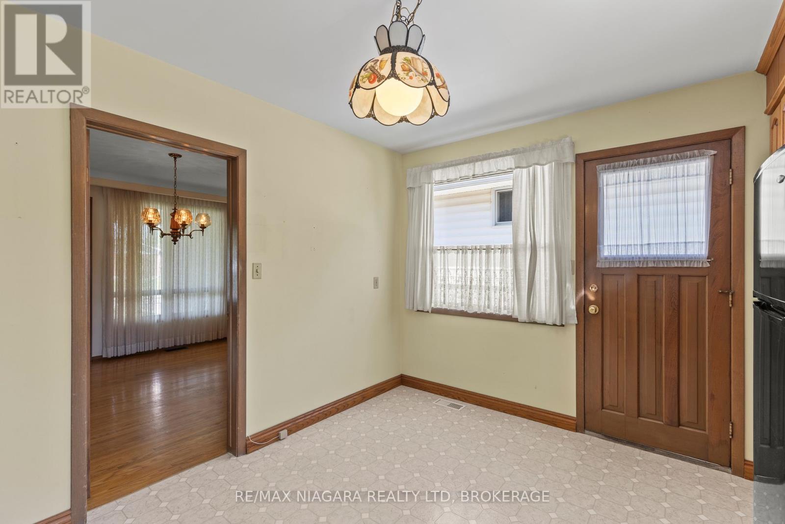 6628 Argyll Crescent, Niagara Falls (Arad/fallsview), Ontario  L2G 5E7 - Photo 18 - X12435324