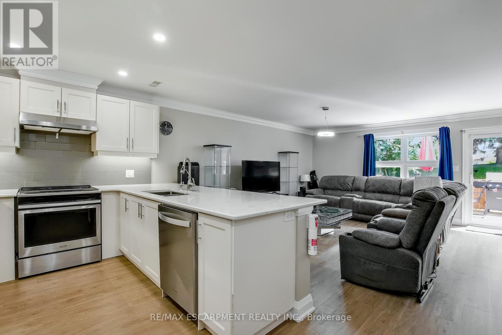 13 Sister Varga Terrace, Hamilton (Kennedy), Ontario  L9B 1T8 - Photo 5 - X12435166