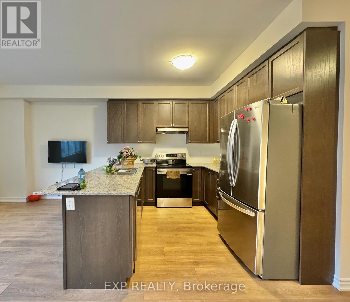 107 Mcgill Avenue, Erin, Ontario  N0B 1T0 - Photo 7 - X12435204