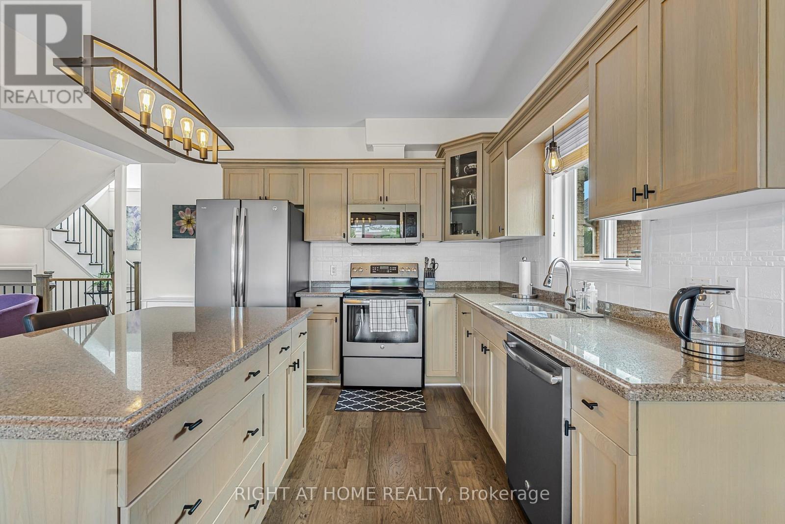 80 Loretta Drive, Niagara-On-The-Lake, Ontario  L0S 1T0 - Photo 13 - X12435207