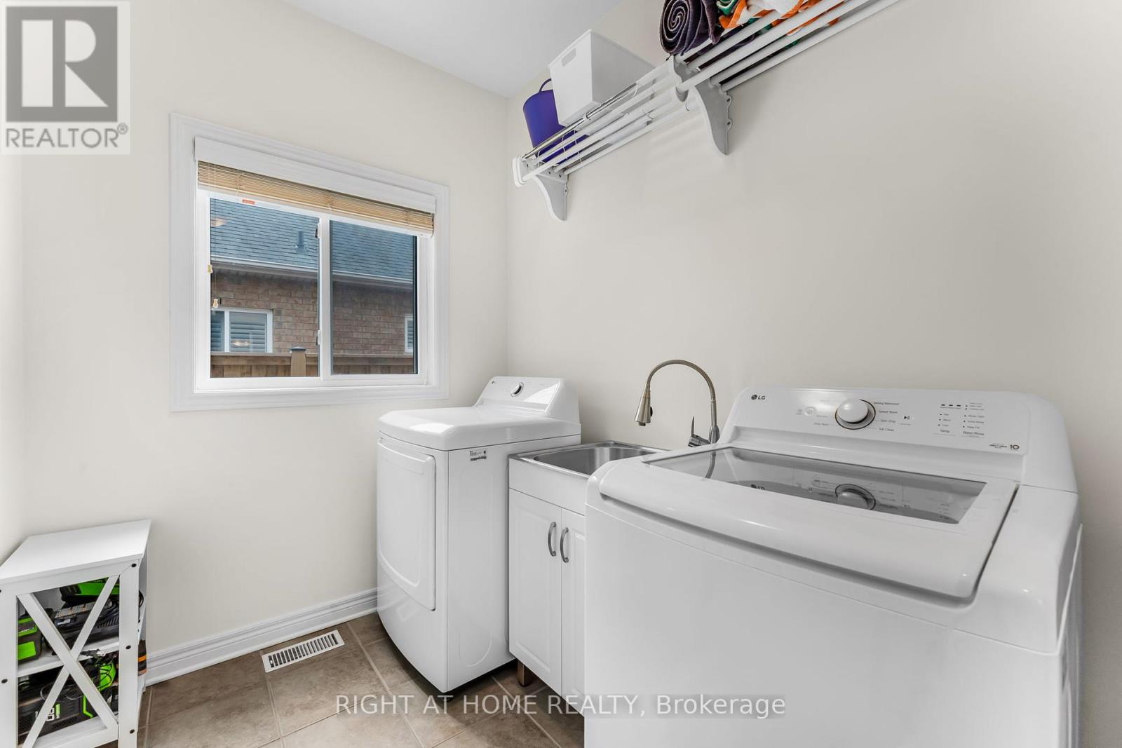 80 Loretta Drive, Niagara-On-The-Lake, Ontario  L0S 1T0 - Photo 24 - X12435207