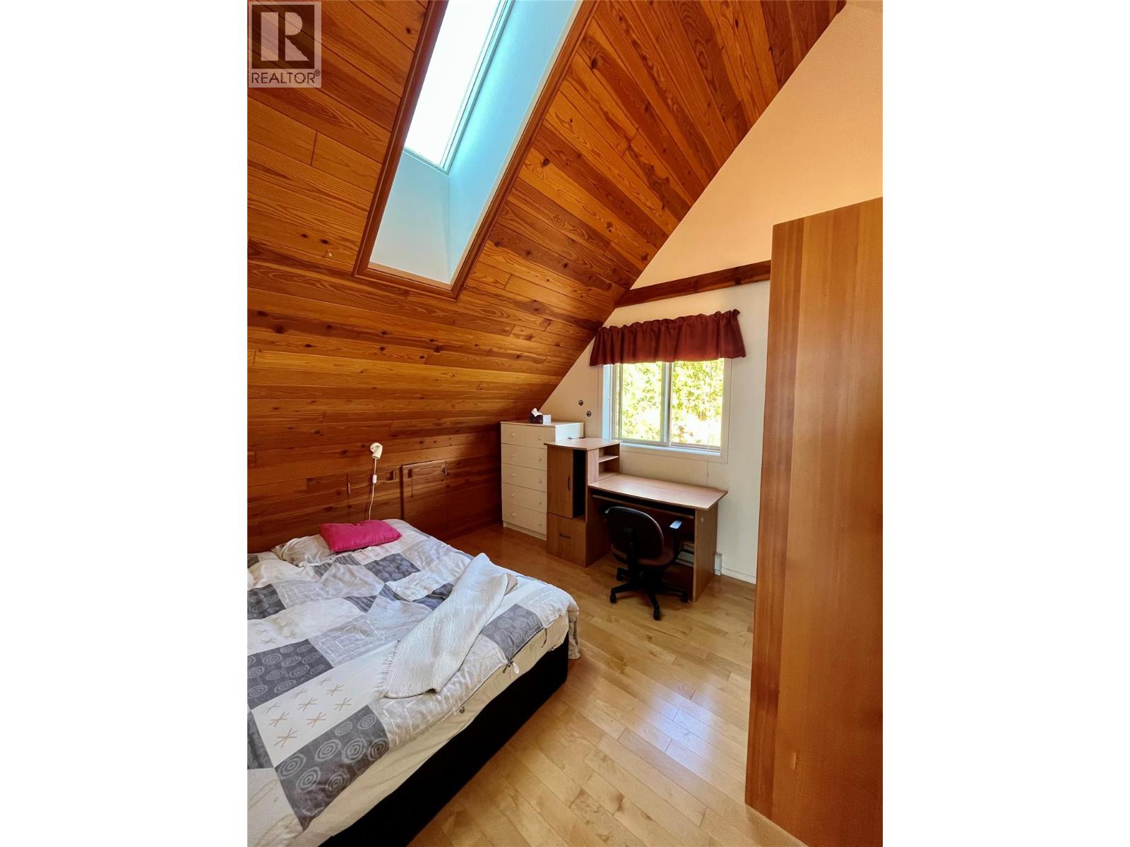 455 Crescent Bay Road, Nakusp, British Columbia  V0G 1R1 - Photo 17 - 10364424