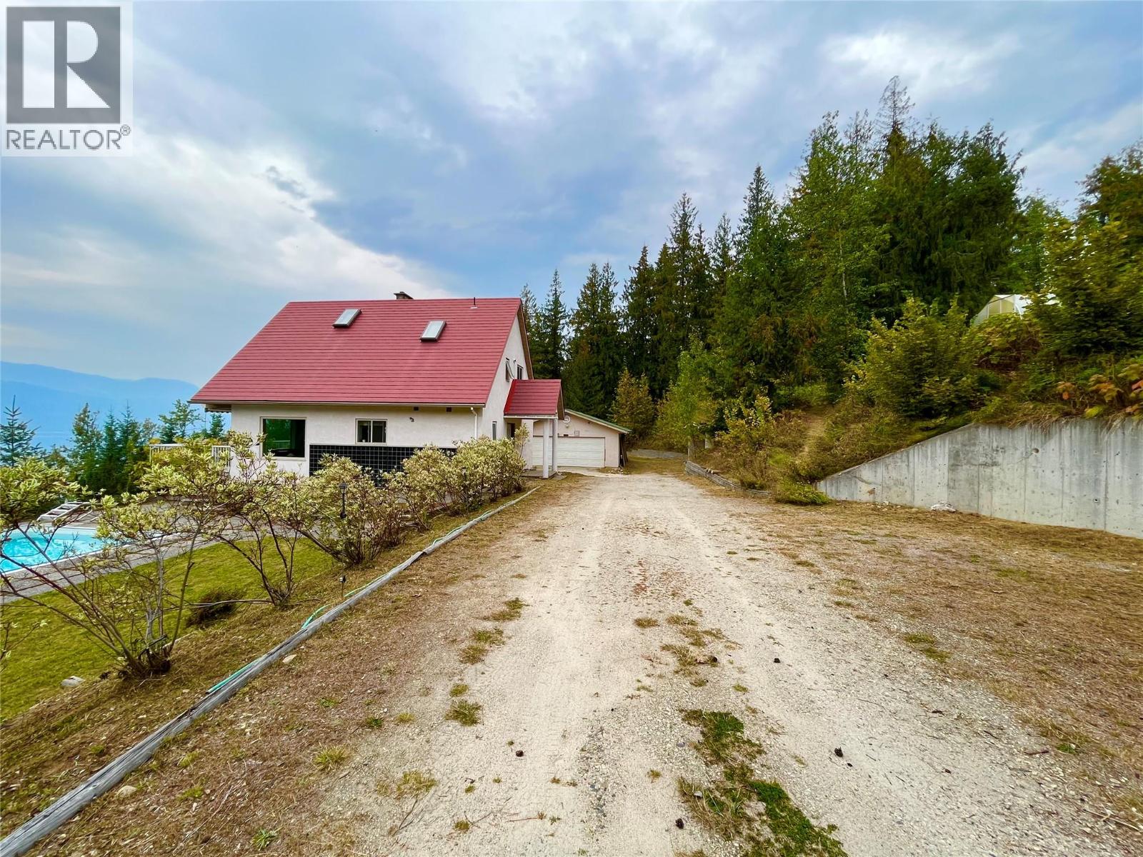 455 Crescent Bay Road, Nakusp, British Columbia  V0G 1R1 - Photo 5 - 10364424