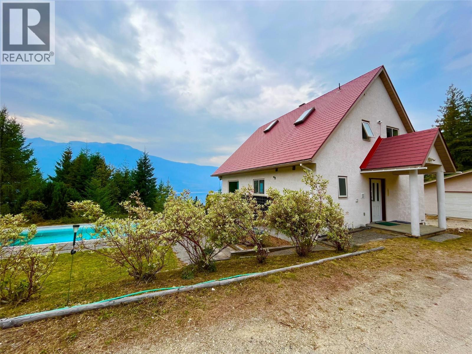 455 Crescent Bay Road, Nakusp, British Columbia  V0G 1R1 - Photo 1 - 10364424