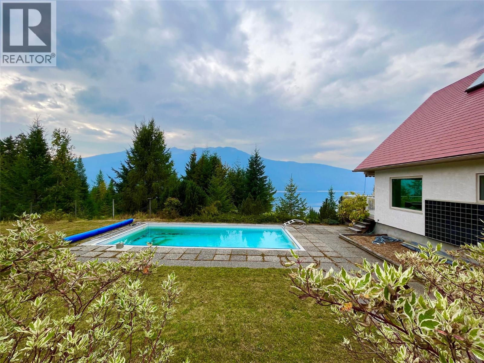 455 Crescent Bay Road, Nakusp, British Columbia  V0G 1R1 - Photo 23 - 10364424