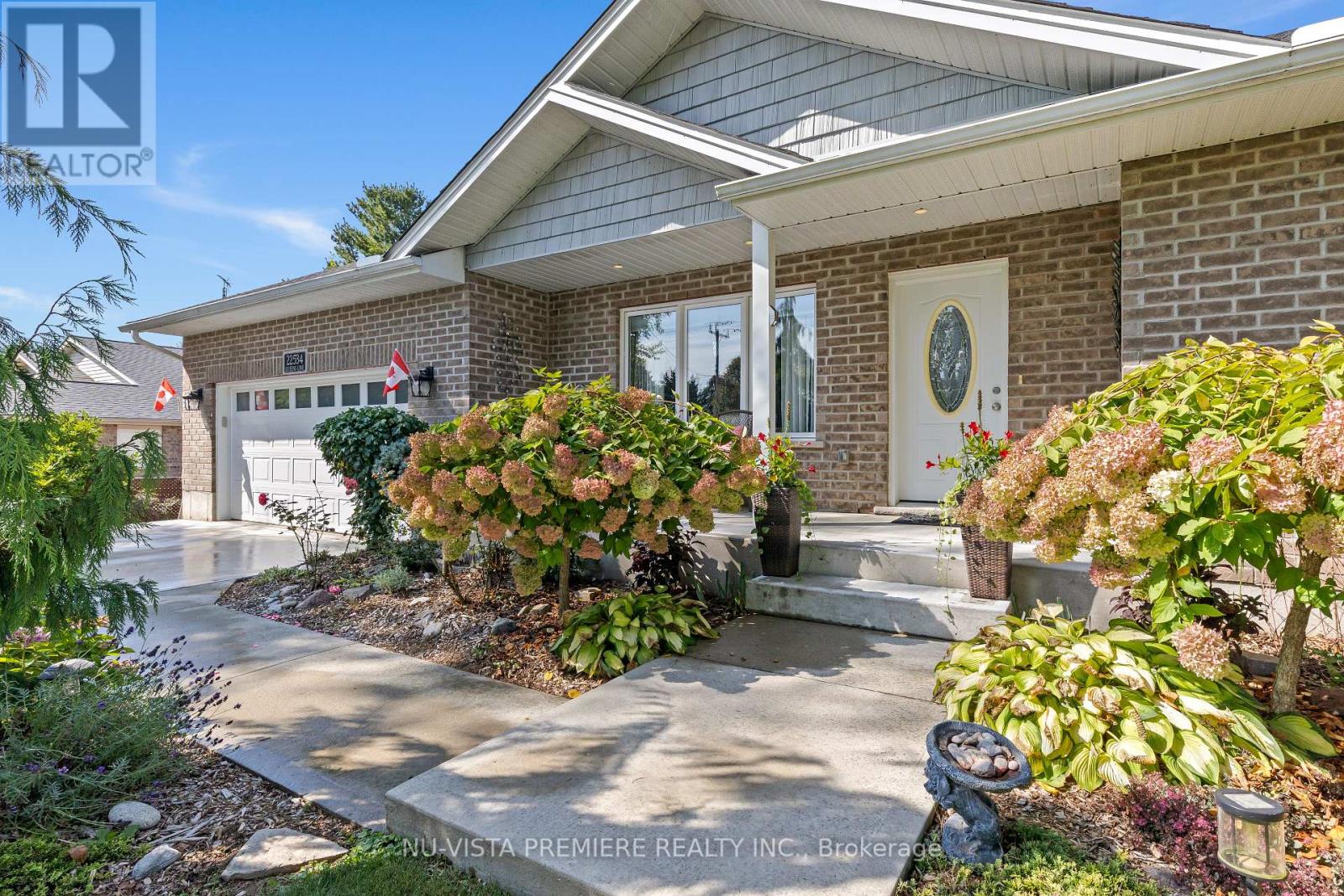 22534 Queens Line, West Elgin, Ontario  N0L 2C0 - Photo 1 - X12435321