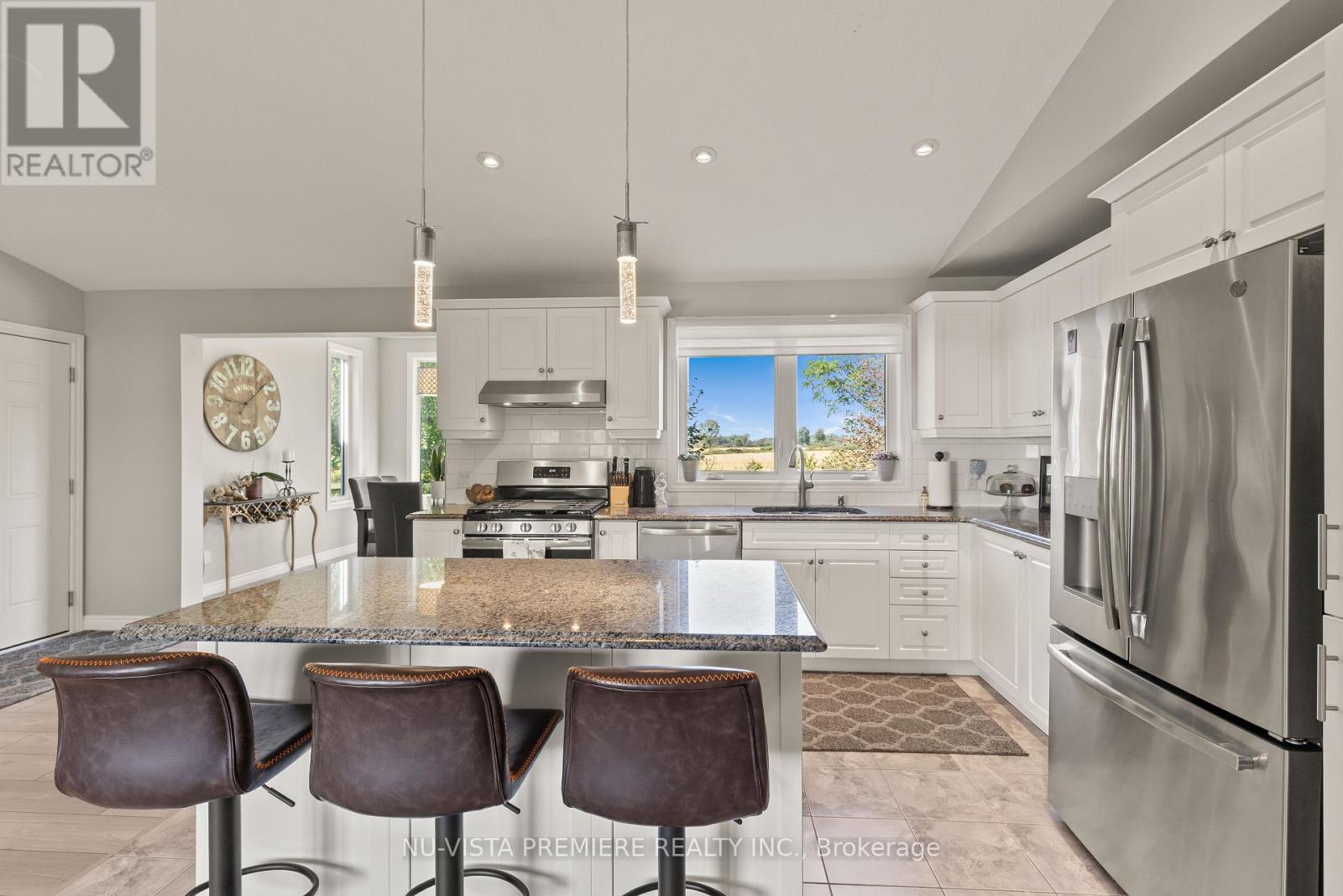 Photo 10 of 39 for 22534 Queens Line