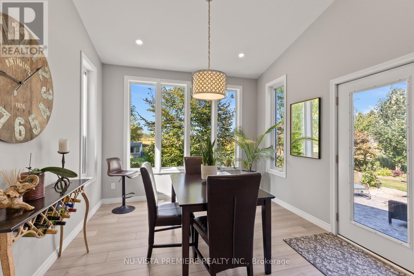 Photo 15 of 39 for 22534 Queens Line