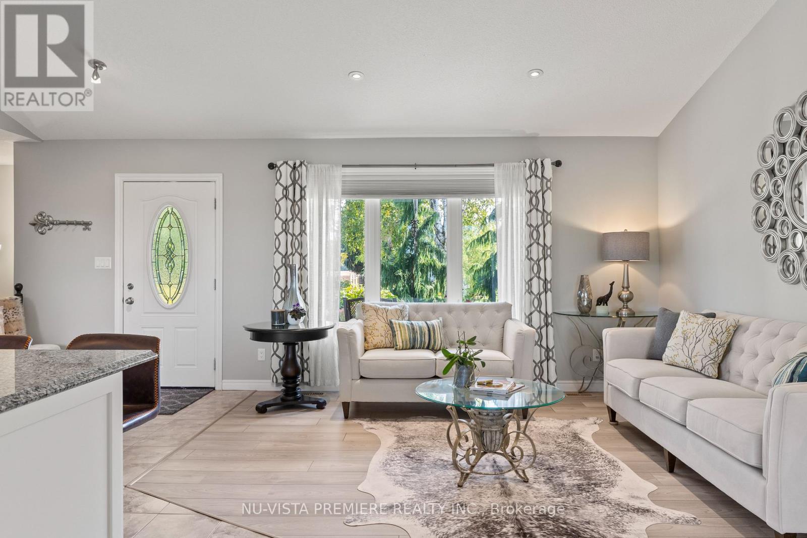 Photo 8 of 39 for 22534 Queens Line