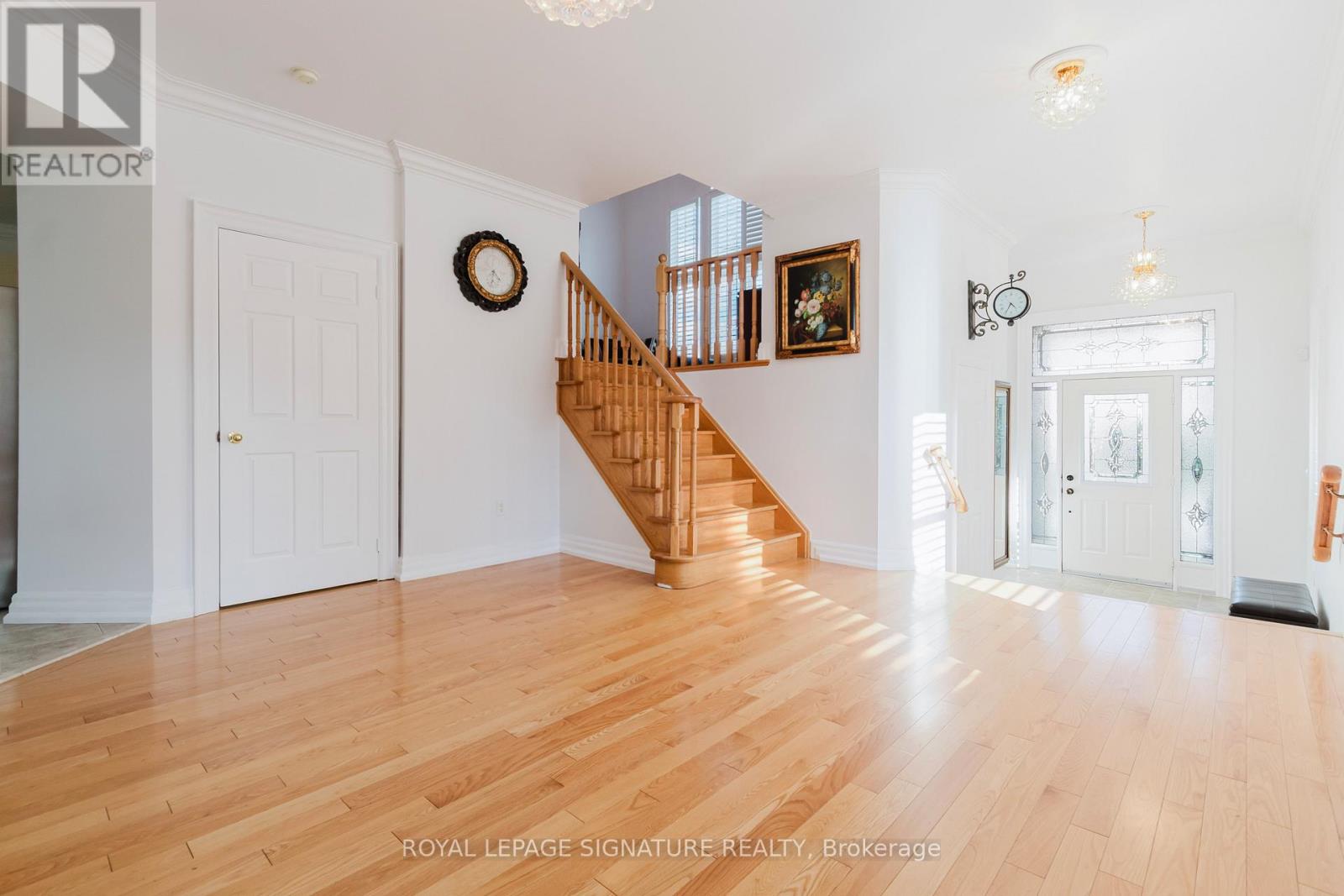 49 Carnoustie Crescent, Richmond Hill, Ontario  L4E 0A2 - Photo 4 - N12433246