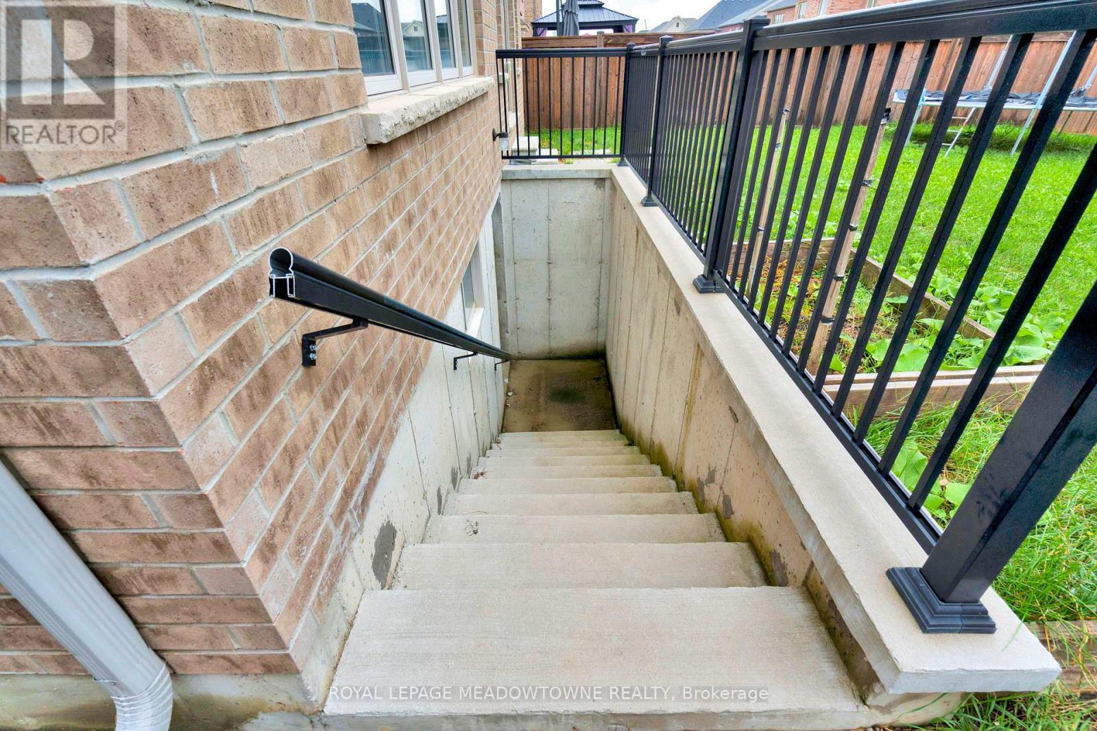 1029 Barton Way, Innisfil, Ontario  L9S 4R7 - Photo 47 - N12435054