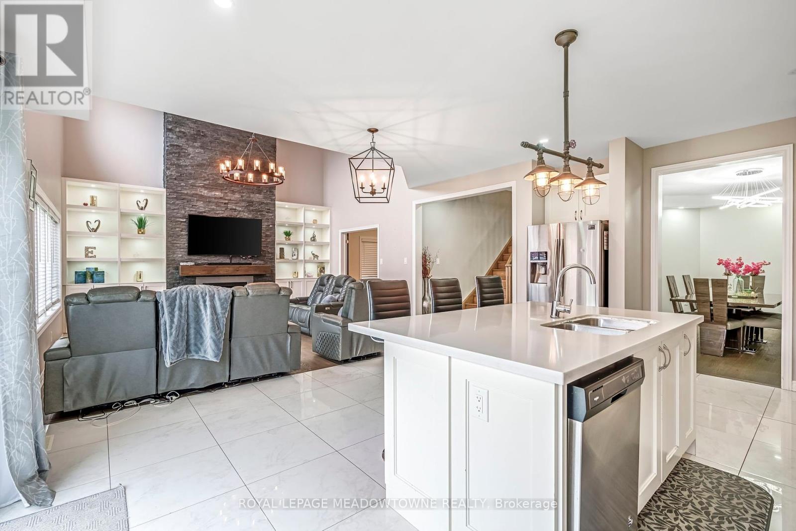 1029 Barton Way, Innisfil, Ontario  L9S 4R7 - Photo 17 - N12435054