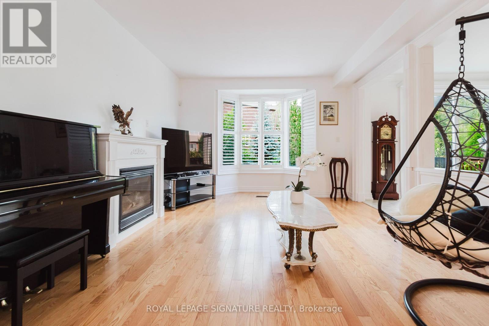 49 Carnoustie Crescent, Richmond Hill, Ontario  L4E 0A2 - Photo 6 - N12433246