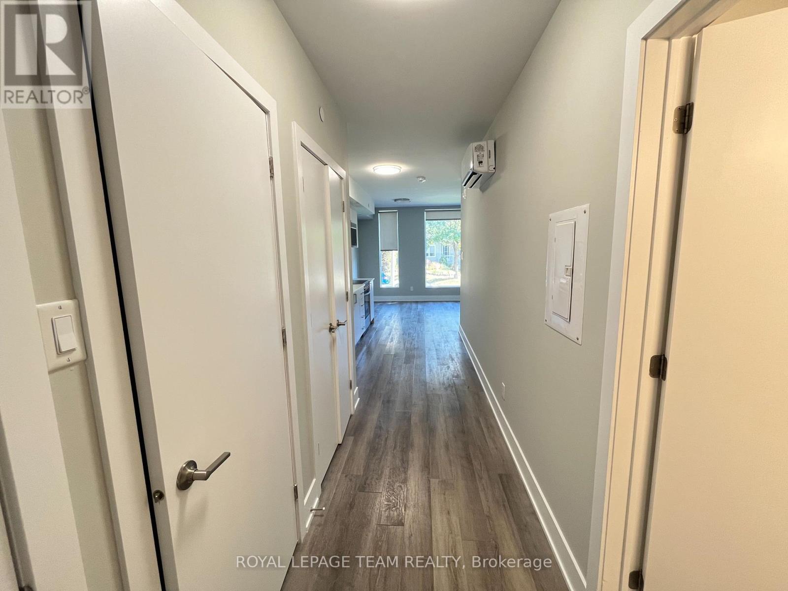 102 - 1295 Summerville Avenue, Ottawa, Ontario  K1Z 8G7 - Photo 2 - X12427498
