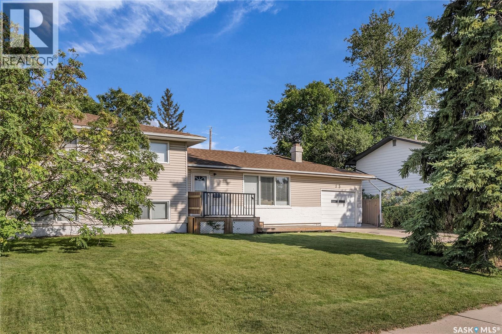 15 Moxon CRESCENT, Saskatoon, Saskatchewan