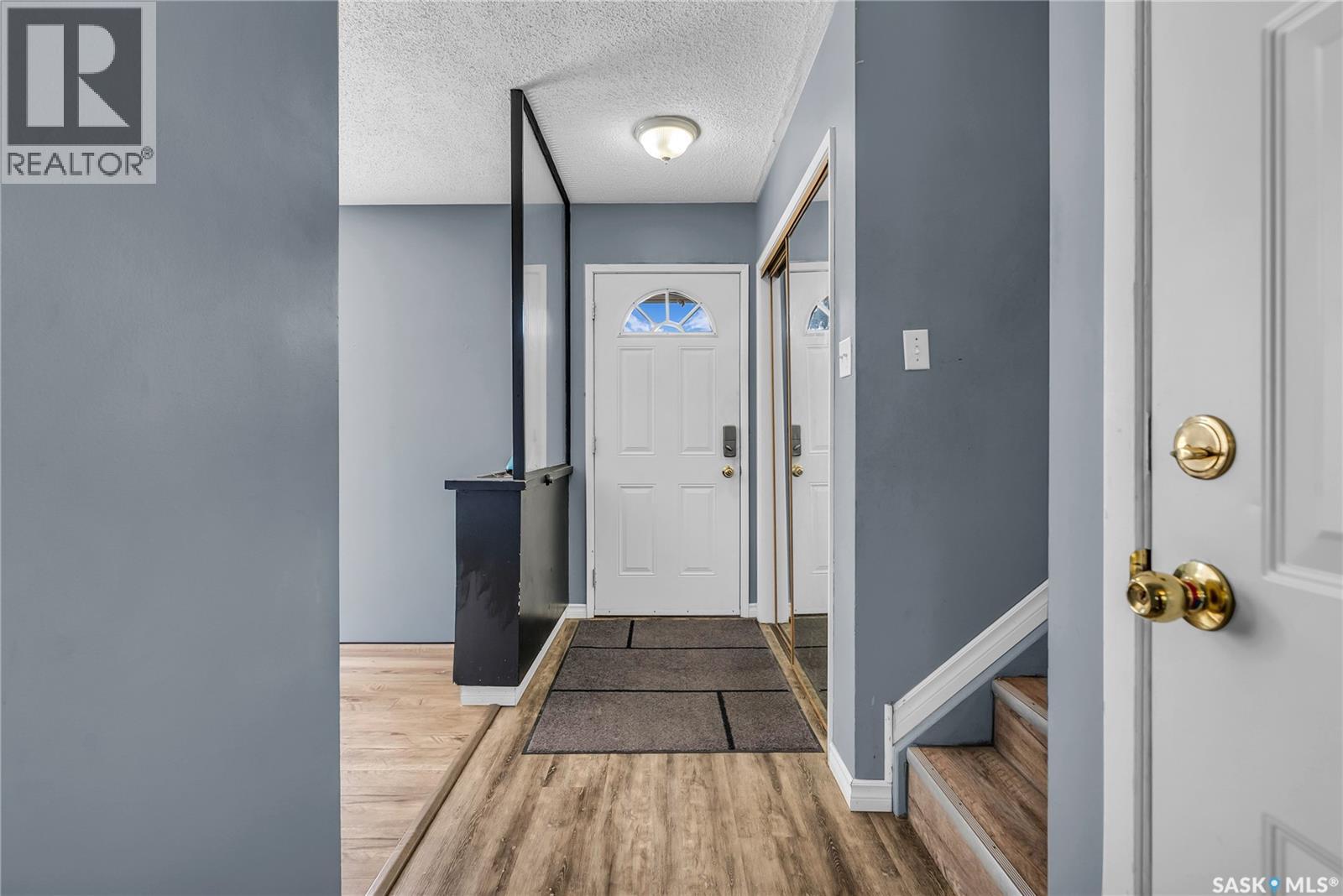 15 Moxon Crescent, Saskatoon, Saskatchewan  S7H 3B8 - Photo 2 - SK019626
