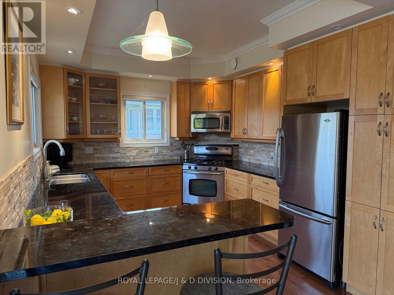 9 Victoria Avenue, Selwyn, Ontario  K0L 2H0 - Photo 15 - X12434436