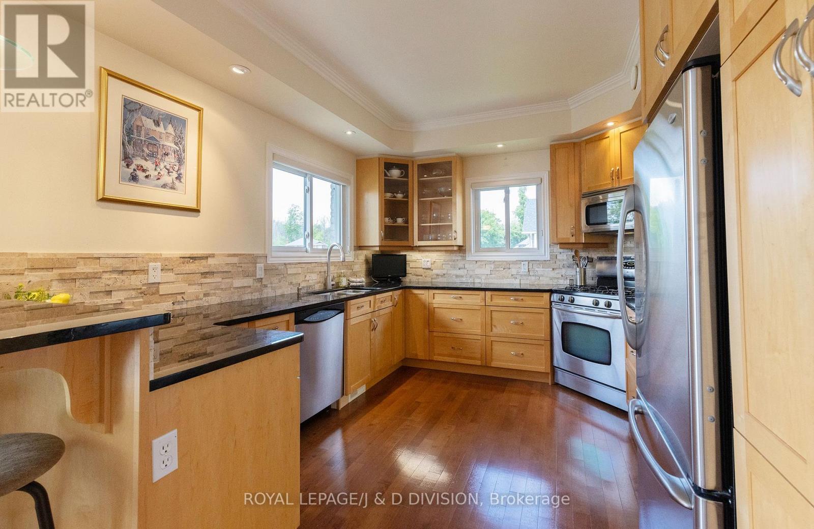 9 Victoria Avenue, Selwyn, Ontario  K0L 2H0 - Photo 13 - X12434436